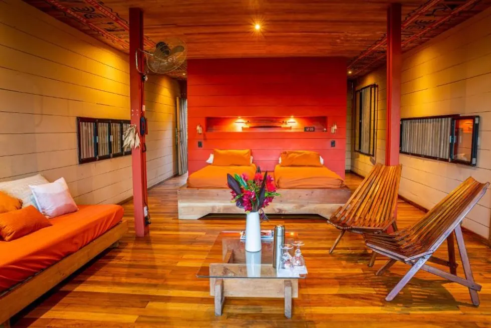 Suite in warm Amazonian tones